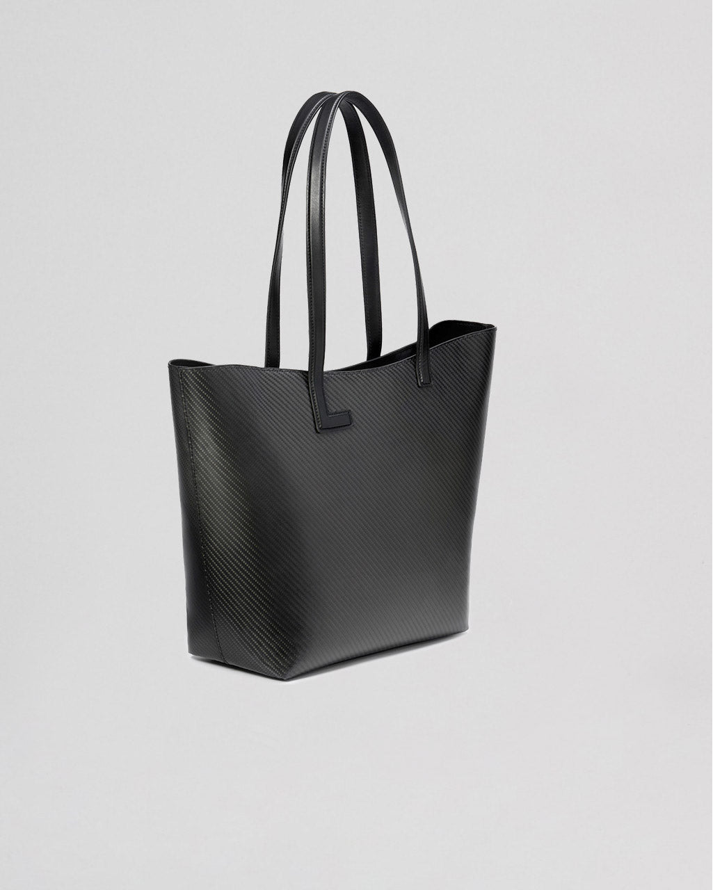 Bolso black "Fibra de carbono"